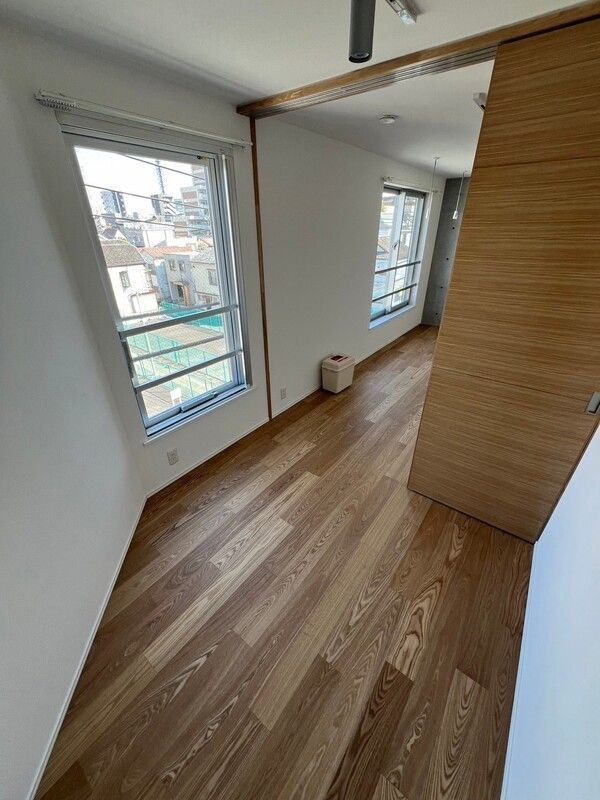 aLATO新宿御苑のバルコニー