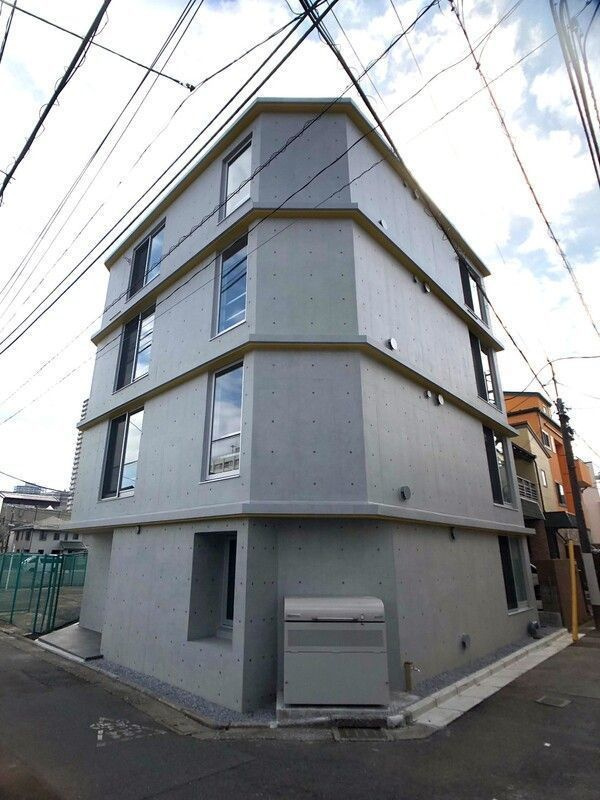 aLATO新宿御苑の外観