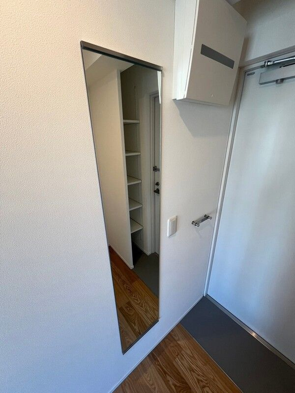 aLATO新宿御苑の玄関