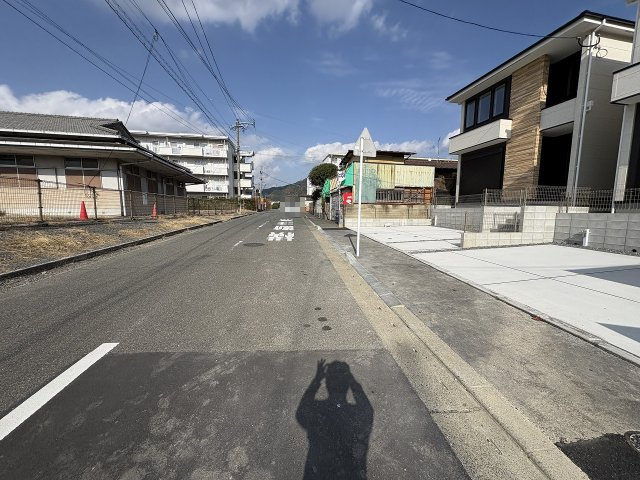 【その他】 | 糟屋郡須恵町上須恵7期　1号棟（全2棟）【仲介手数料無料・0円】 | 現地写真。前面道路です。