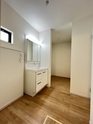 【洗面所】 | 糟屋郡須恵町上須恵7期　1号棟（全2棟）【仲介手数料無料・0円】 | 現地写真。