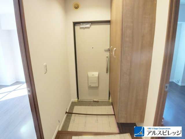 みよしみずほ台サンライトマンションB棟の玄関|お家の顔である玄関がいつも片ずく大容量シューズボックス