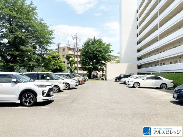 みよしみずほ台サンライトマンションB棟の駐車場|駐車場ございます（空き台数はお問い合わせください）