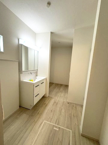 【洗面所】 | 糟屋郡須恵町上須恵7期　2号棟（全2棟）【仲介手数料無料・0円】 | 現地写真。