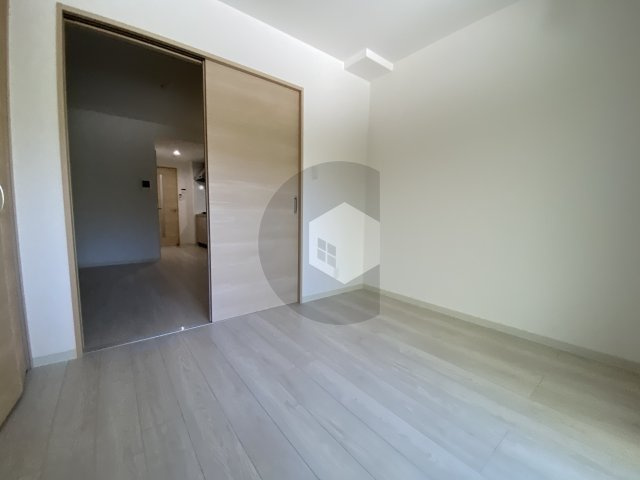 badge tomoi Est4の寝室