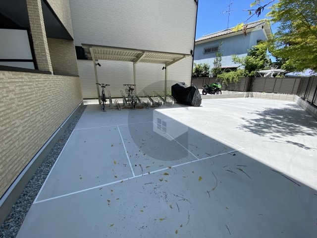 badge tomoi Est4の設備