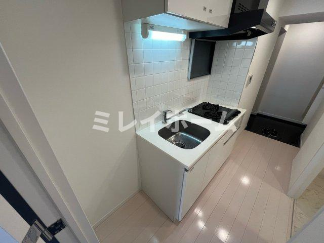 グランドコンシェルジュ蒲田のキッチン|同建物内、別のお部屋の参考写真になります。