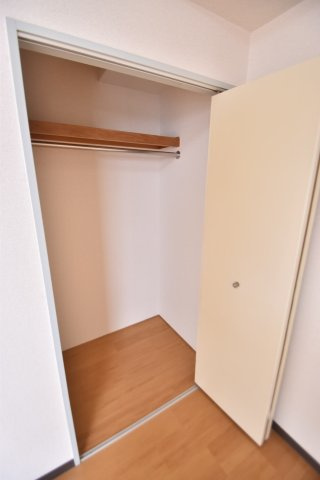 大阪市都島区中野町２丁目の賃貸マンションの収納