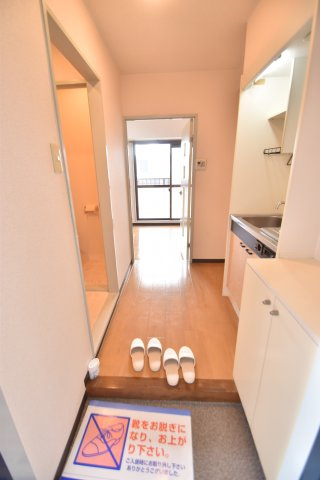 大阪市都島区中野町２丁目の賃貸マンションの玄関