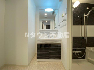 【独立洗面台】 | GRANDUKE古出来fiore | 朝の身支度には欠かせない独立洗面化粧台