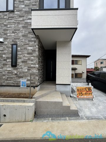 秦野市本町1期　新築戸建　全1棟1号棟の玄関
