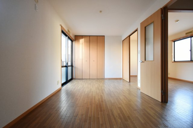 ハイツ・ツゥ・サティの居間・リビング