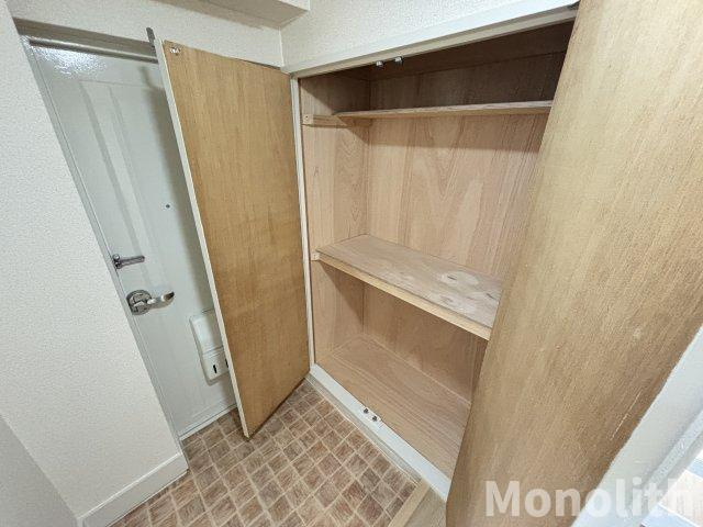 泉北鴨谷台３丁6号棟の収納