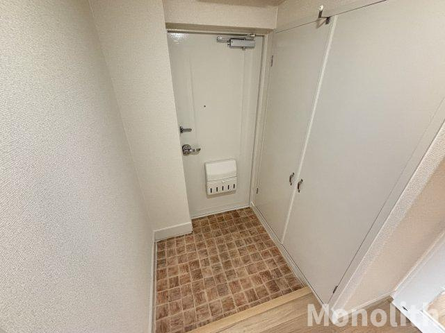 泉北鴨谷台３丁6号棟の玄関