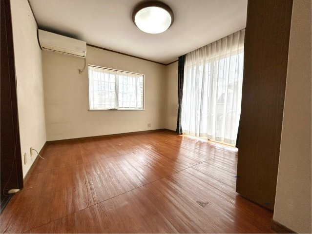 中古住宅　下真桑の洋室