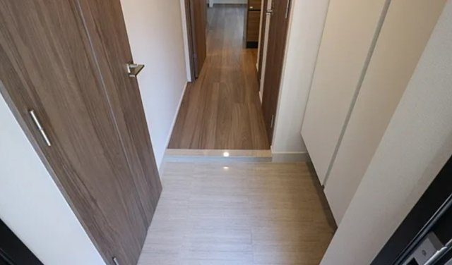 アヴァンカーサ町屋の玄関