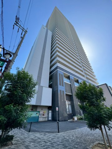 ロイヤルメドゥ香里園タワーの外観|37階建て31階部分！
京阪本線「香里園」駅徒歩約2分と駅近！
大切なペットと暮らせるタワーマンションです。（規約有）