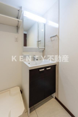 【洗面所】 | クイーンコート品川大井 | スペースが確保できる洗面所です