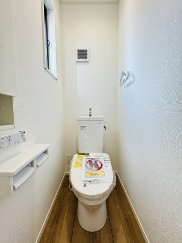 Chigasaki Family Base｜家族の“好き”がつまった家のトイレ