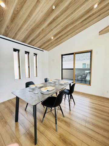 Chigasaki Family Base｜家族の“好き”がつまった家の居間・リビング