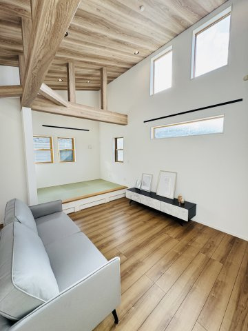 Chigasaki Family Base｜家族の“好き”がつまった家の居間・リビング