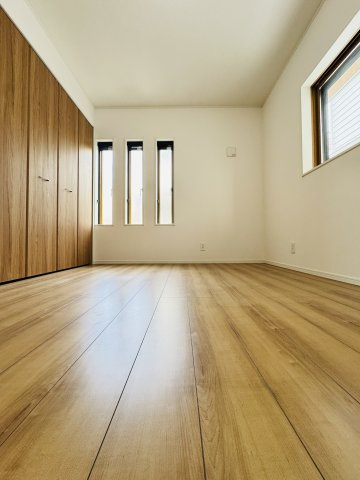 Chigasaki Family Base｜家族の“好き”がつまった家の洋室