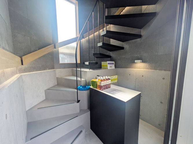 千種３丁目事務所のロビー