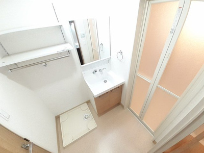 【洗面所】 | ブローテ　古蔵Ⅱ | 明るい洗面所です