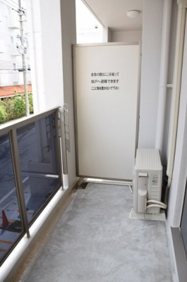 【バルコニー】 | 西武門ゆーちハウス | バルコニーからの眺めを楽しみながら食事をしませんか