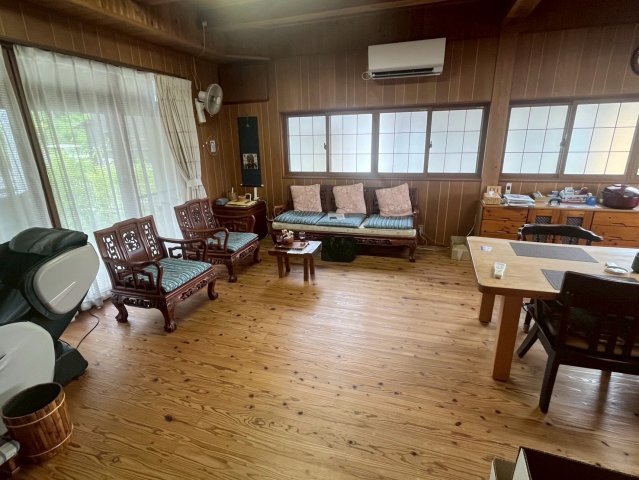 中古住宅　岩井1丁目の居間・リビング