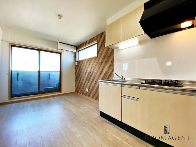 シーズンコート中村公園の居間・リビング