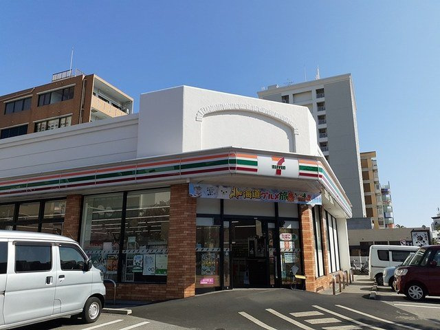 【周辺】 | イーストヒル | セブンイレブン那覇新都心店まで212m