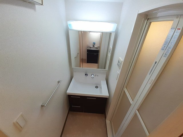 【洗面所】 | エレガンテそべ | ゆったりとスペースのある洗面所