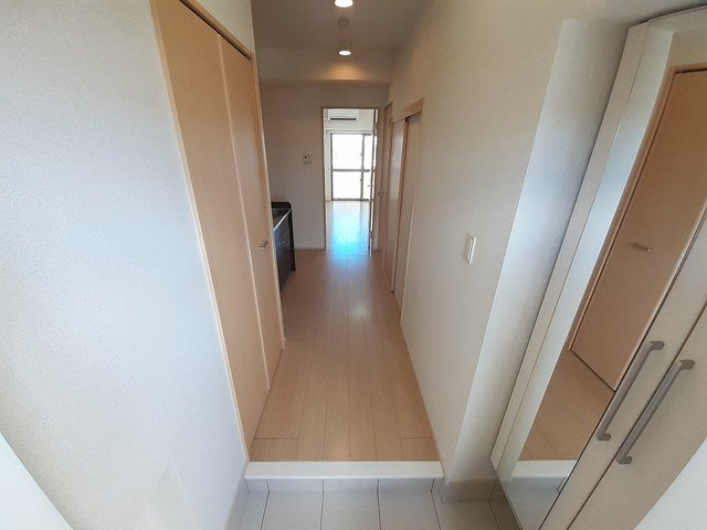 【玄関】 | エレガンテそべ | シンプルで使いやすい玄関です