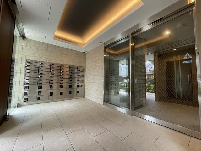 イーストポートのロビー