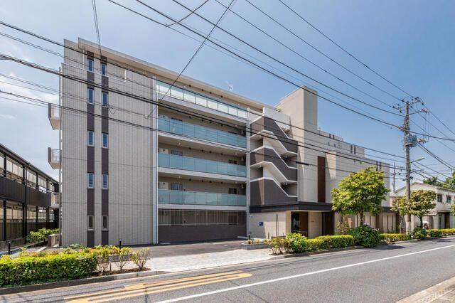 イーストポートの外観