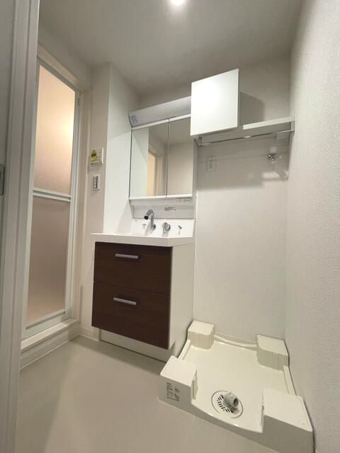 イーストポートの独立洗面台