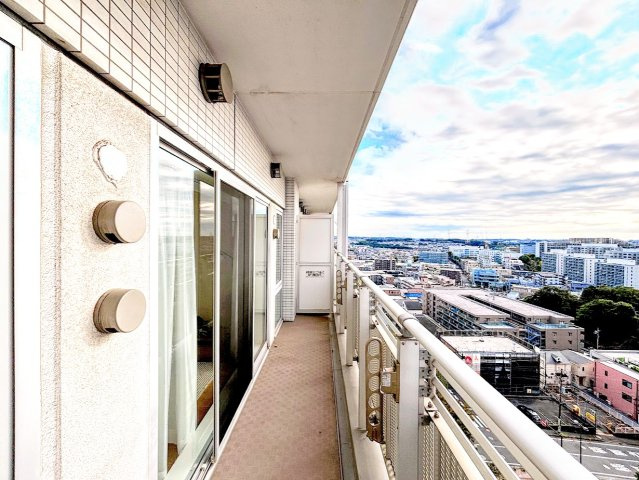 ニューシティ東戸塚タワーズシティ ル・パルクシエルのバルコニー|◆日当たり良好なバルコニー！毎日のお洗濯にも嬉しいですね！
