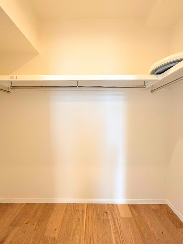 ニューシティ東戸塚タワーズシティ ル・パルクシエルの収納|◆大容量のウォークインクローゼットがあれば、室内にタンスなどを置かなくて済み、室内がスッキリします！
