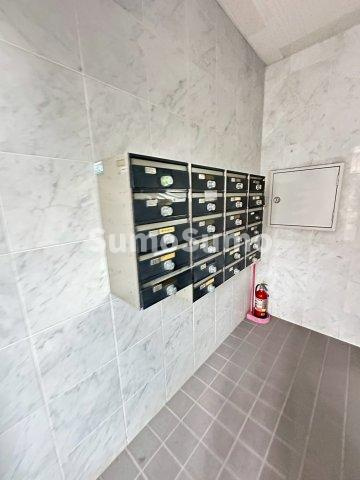 コーラル五色山のエントランス|ゆとりのあるエントランスです