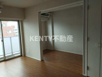 【居間・リビング】 | ＯＲＳＵＳ大鳥居 | ゆったりとしたリビングです