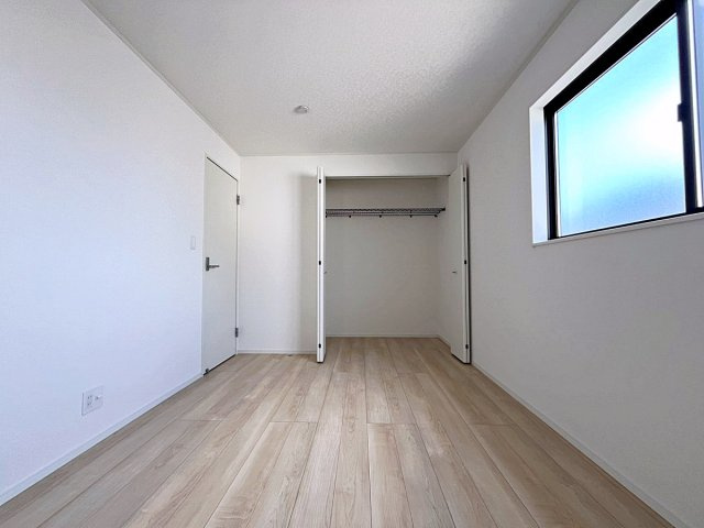 新築戸建・新築建売　南相馬市原町区橋本町第2　第二小・第一中の洋室|全居室クローゼット収納完備！収納が多いとお部屋もスッキリです！