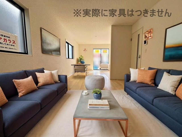 新築戸建・新築建売　南相馬市原町区橋本町第2　第二小・第一中の居間・リビング|画像はバーチャルホームステージングの加工による演出で、実際の家具は付きません。