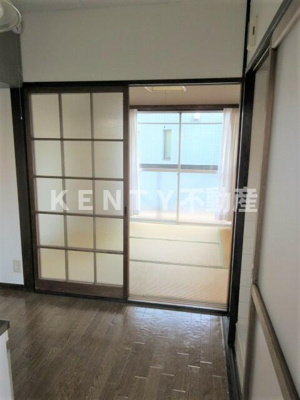 【居間・リビング】 | 北川ハイツ | ゆったり過ごせる居間です