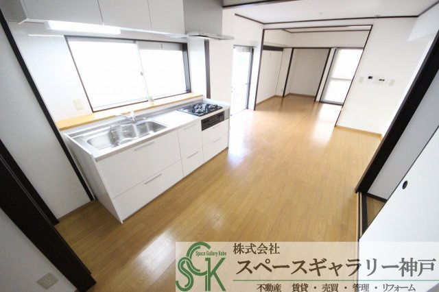 マンション朝霧3号棟の居間・リビング
