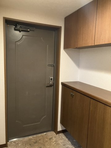 ドラゴンマンション新潟新和壱番館の玄関