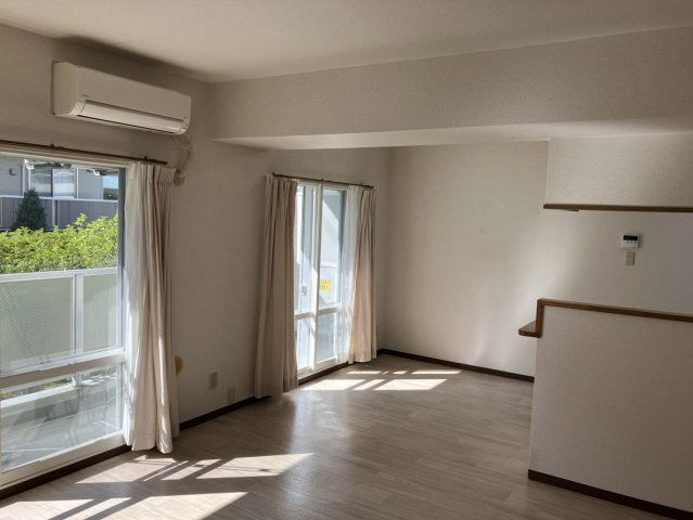 ドラゴンマンション新潟新和壱番館の居間・リビング