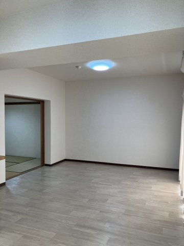 ドラゴンマンション新潟新和壱番館の居間・リビング