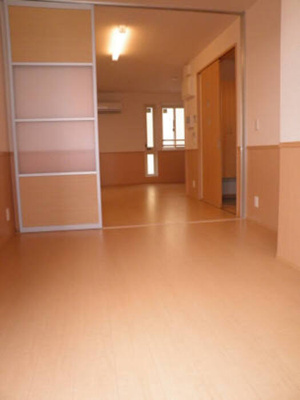 【居間・リビング】 | メープル・シャンテ