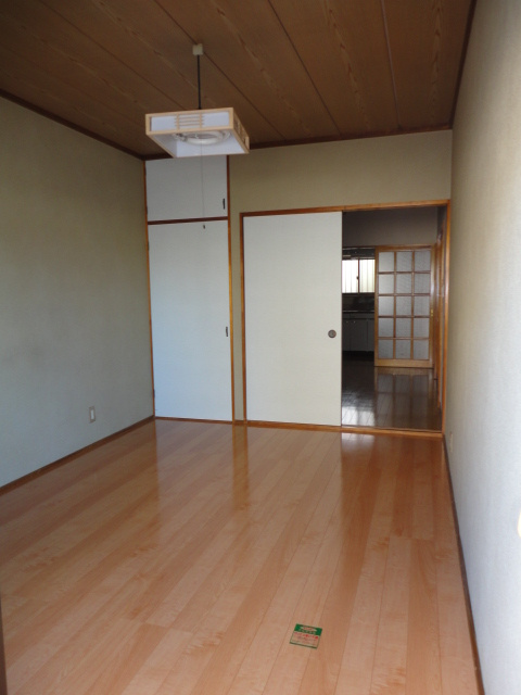 ラ・セゾン司の居間・リビング